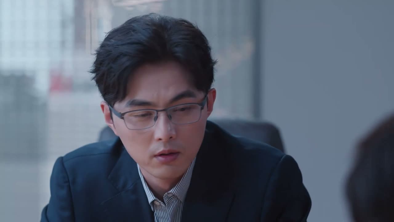 盗版的古希腊神话 里面的人设也是 驴唇不对马嘴