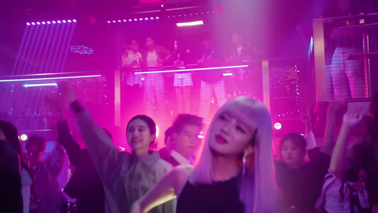 说起裴总 好久都没有见到他了