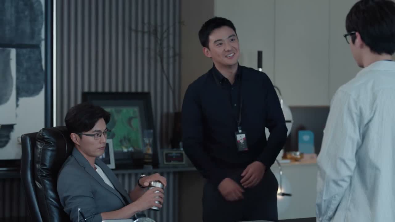 小裴啊 我看这样吧 回去想想办法