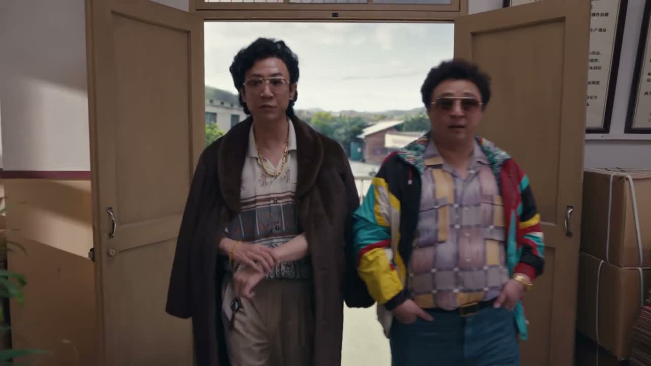 衣服是压箱底的吧 什么压箱底的