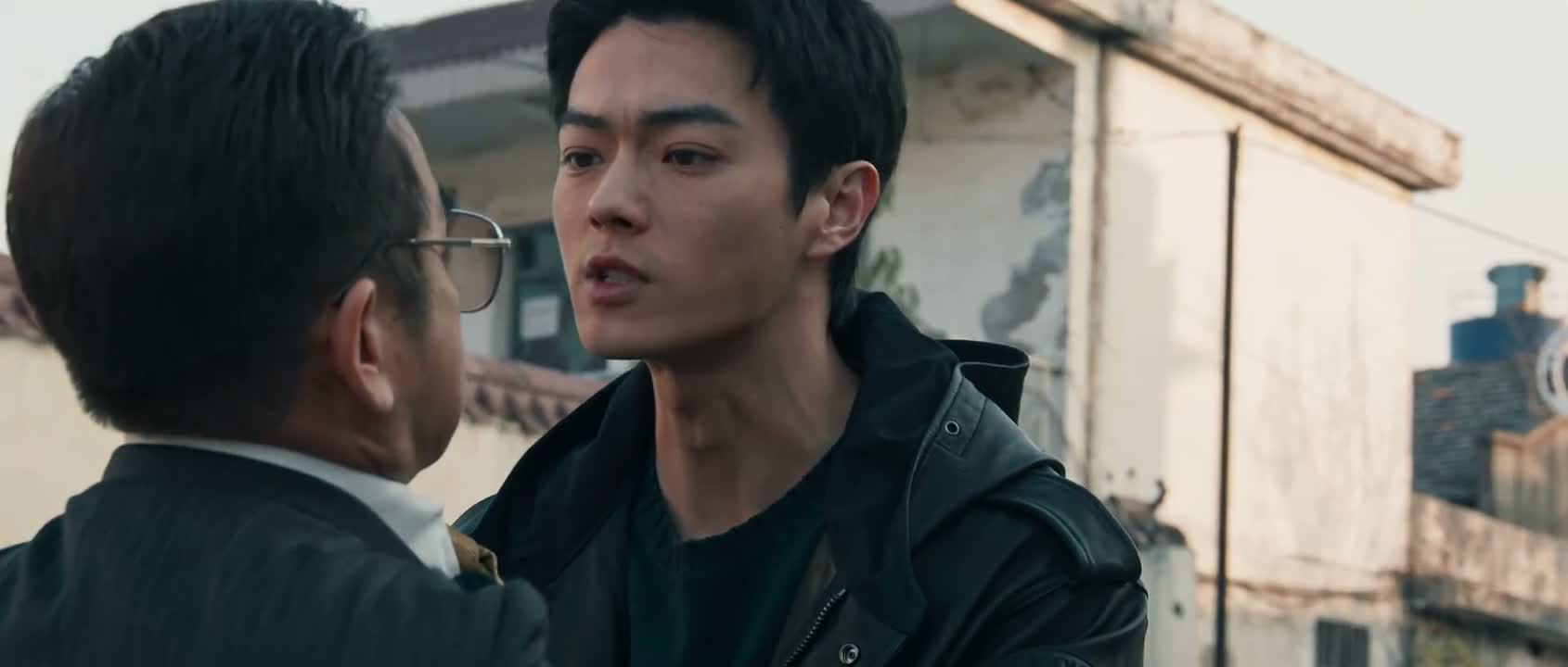 你给我滚回你的地方
