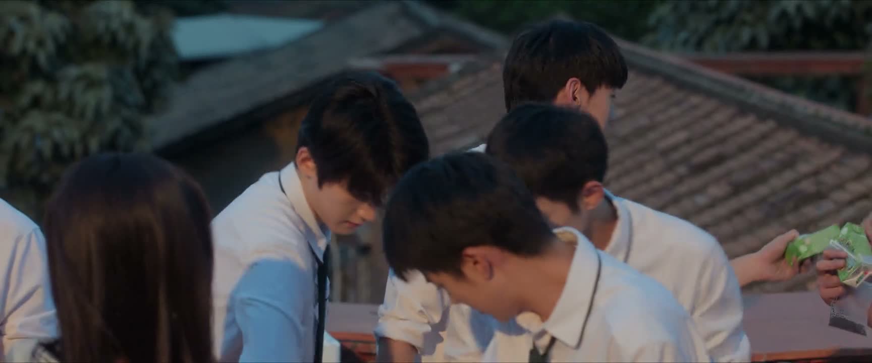 鹿鹿 帮我拿一瓶 来 来 来 来喝两瓶