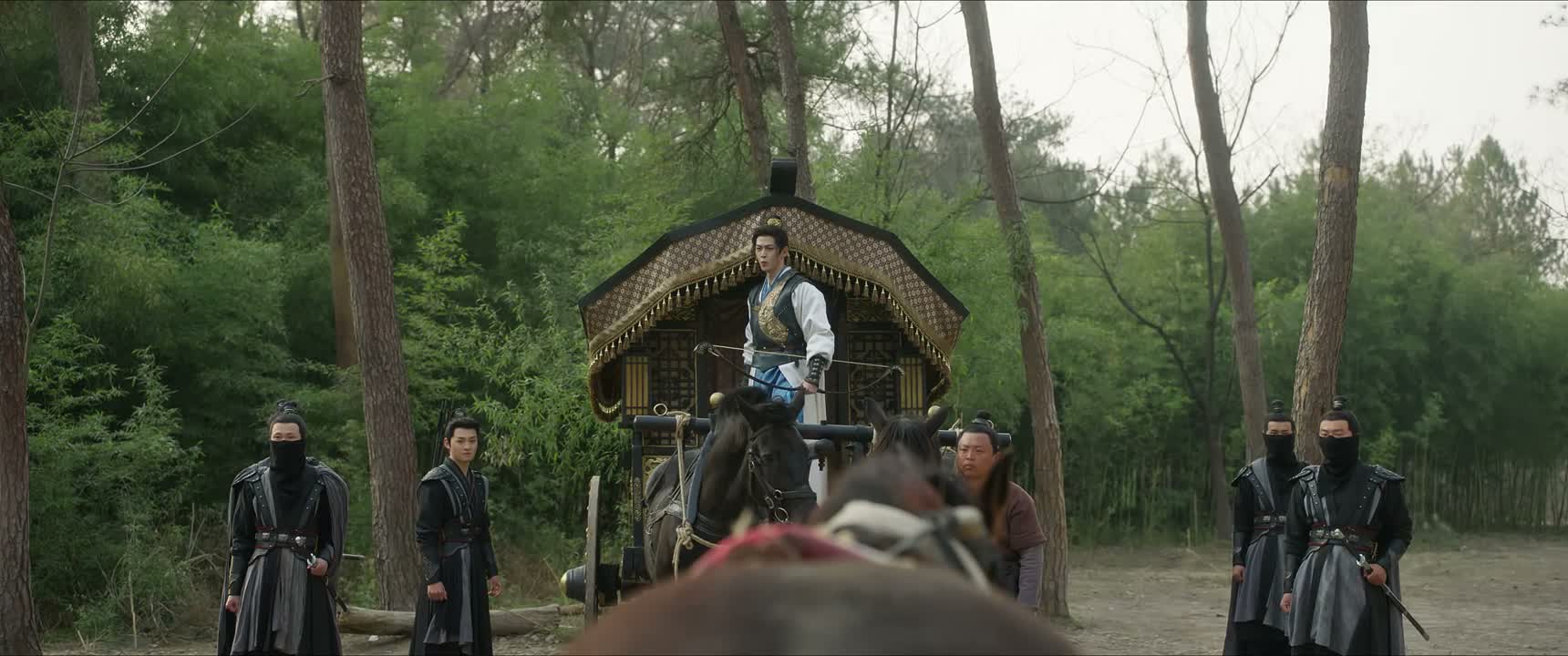竟目无王法在此聚众伤人