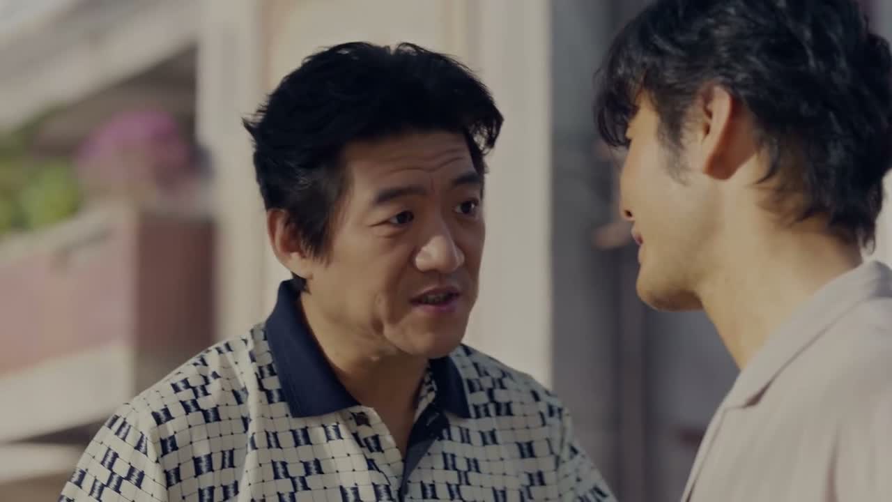 书记 你的意思是 她待不久
