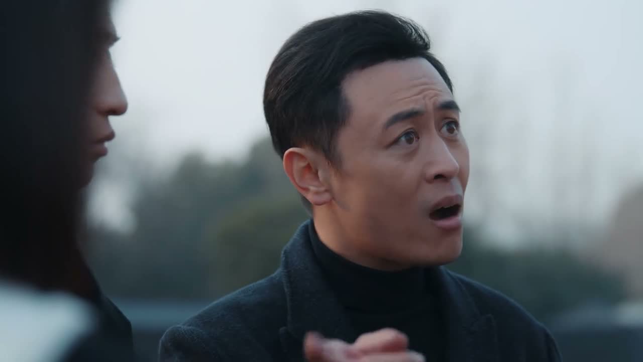 她刚刚当着你的面