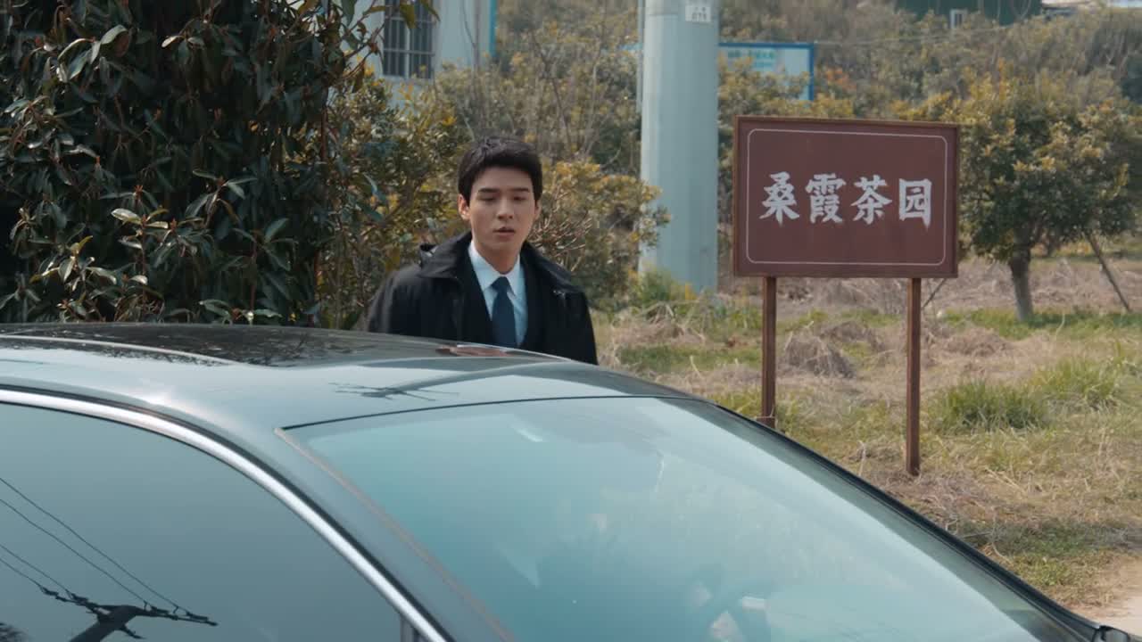 咱们谁先找到就打电话