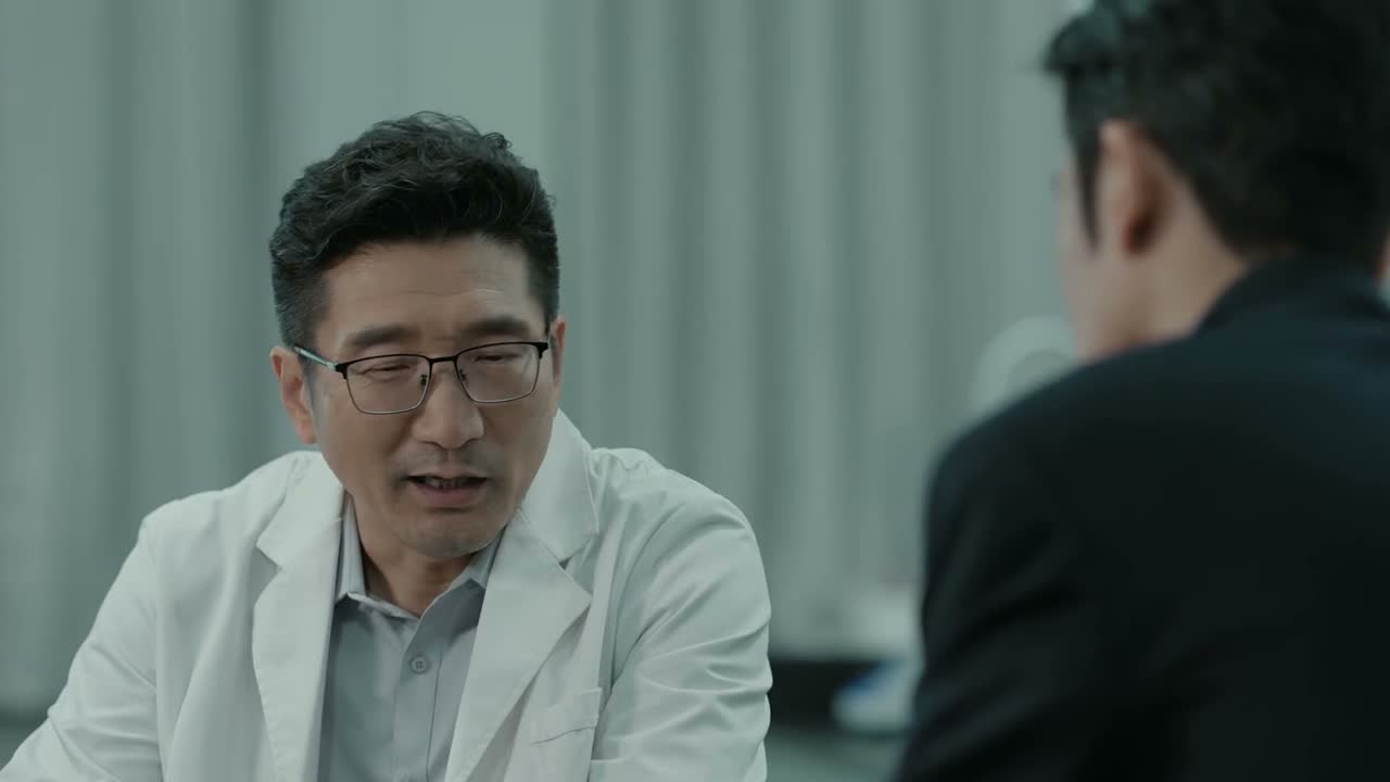 还得你这个律师告诉我