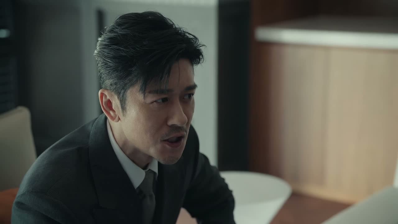 失去理智的男性