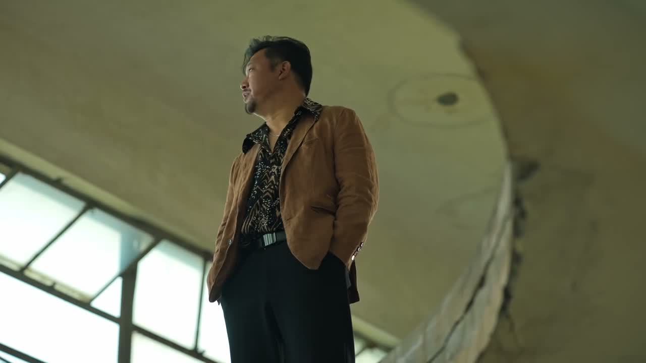 啰里吧唆的