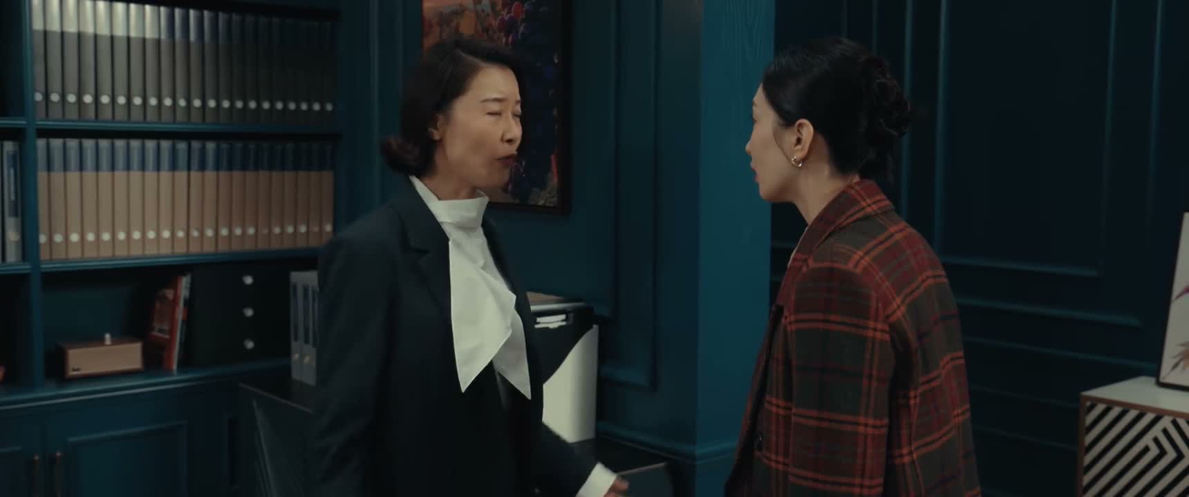 你以为我不知道 他在帮你顶罪吗 我已经认罪了
