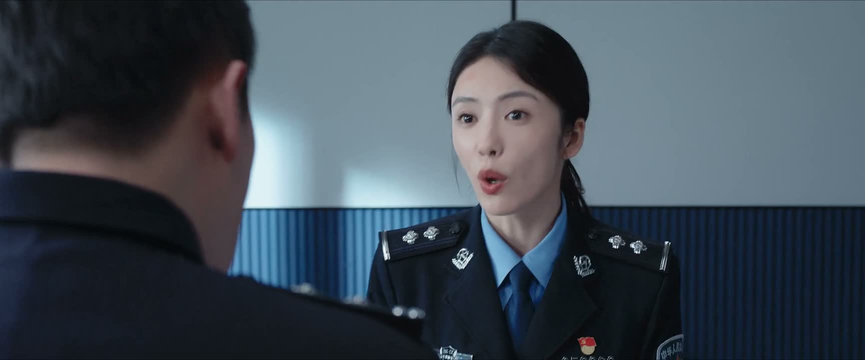 您先忙 我先出去了啊