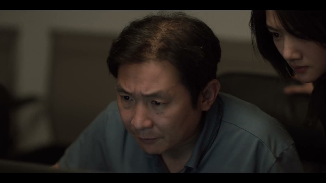 非得把她扒出来不可