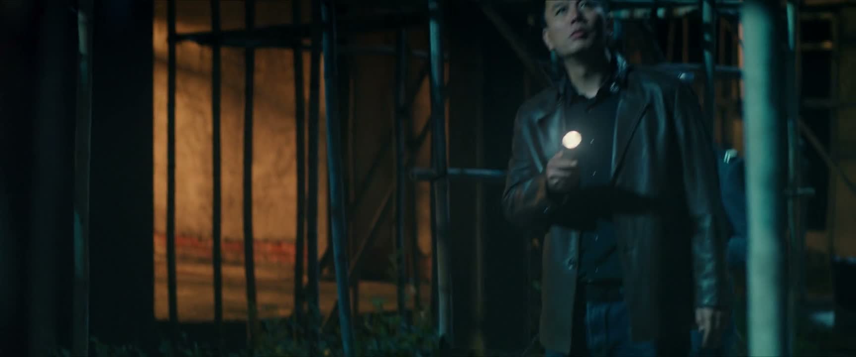 你们晚上查夜的时候 一定要查仔细点啊