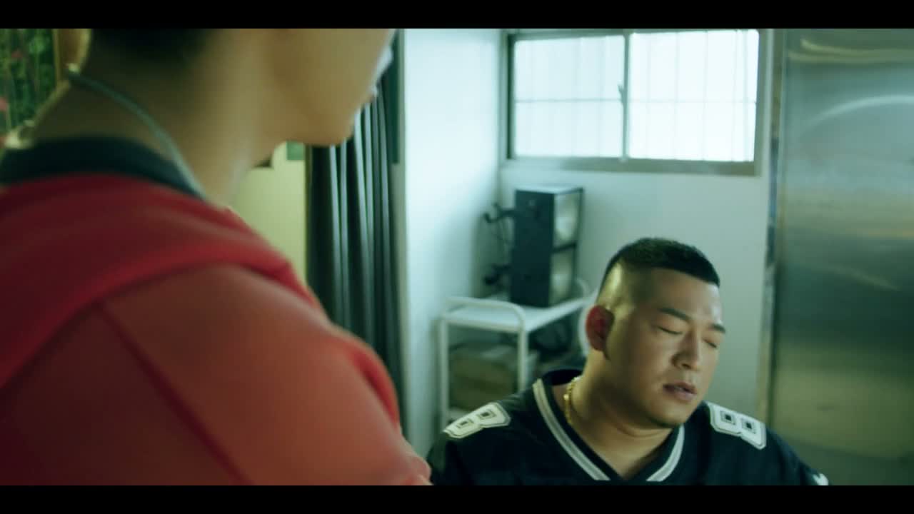 哎 我英文也不流利哦