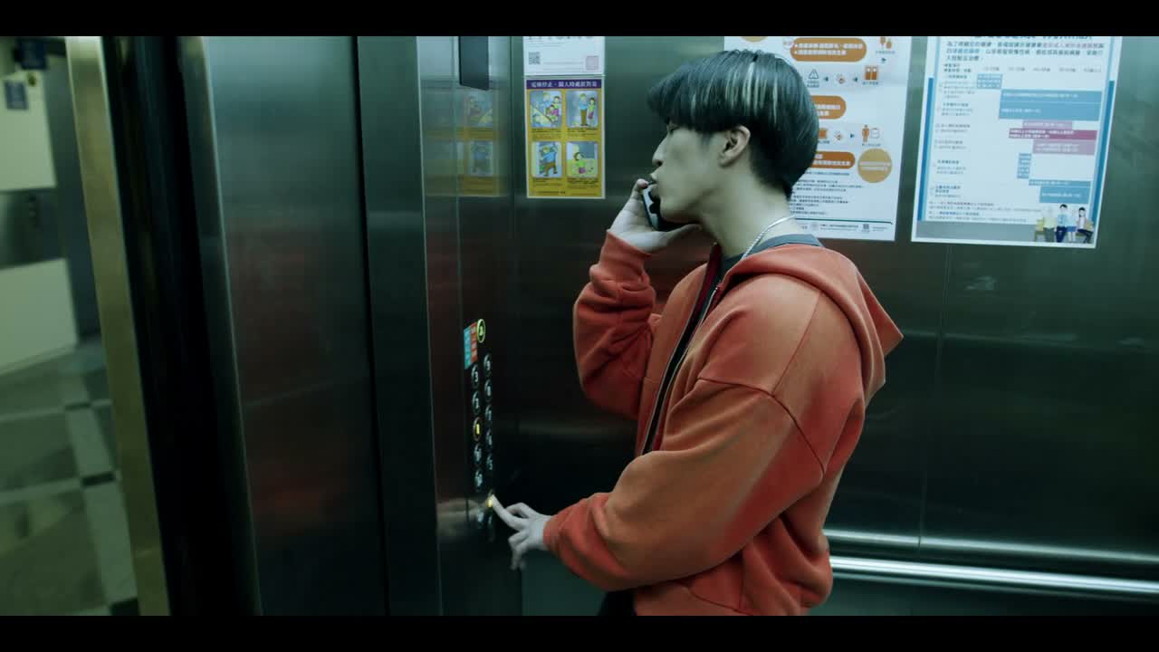 还敢说我们废物 他才废物