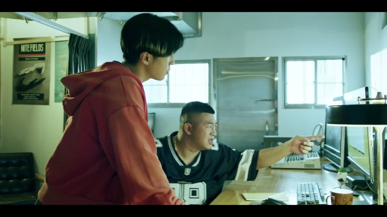 它看起来还加了密