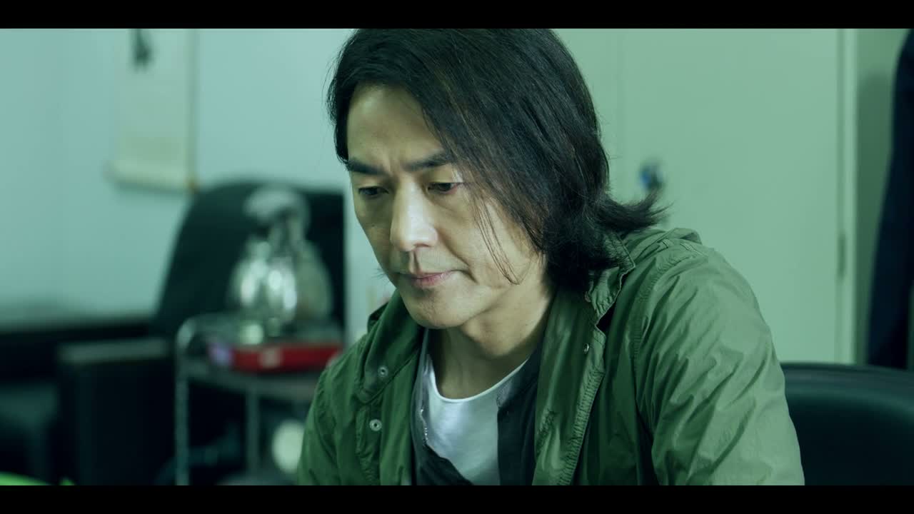 我知道何镇伟那个人很啰嗦