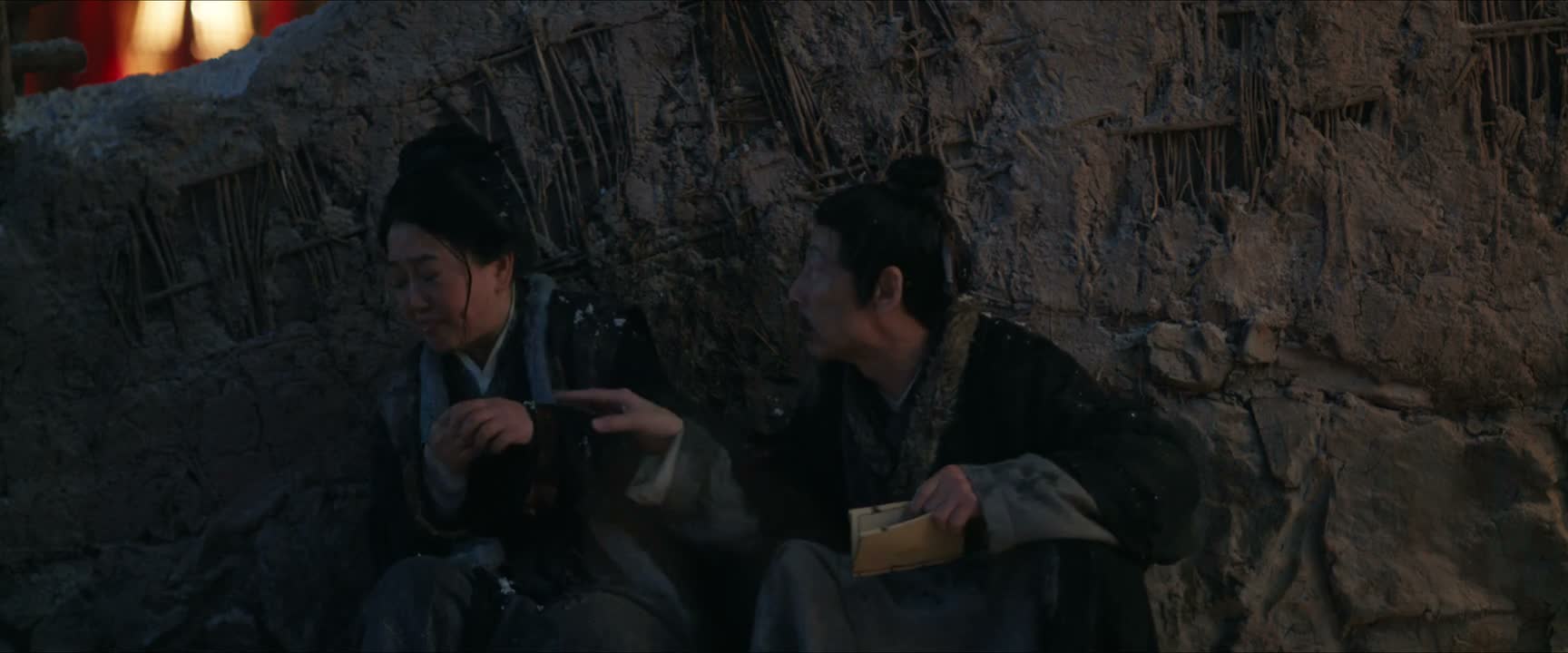 那 那咱俩赶快走吧