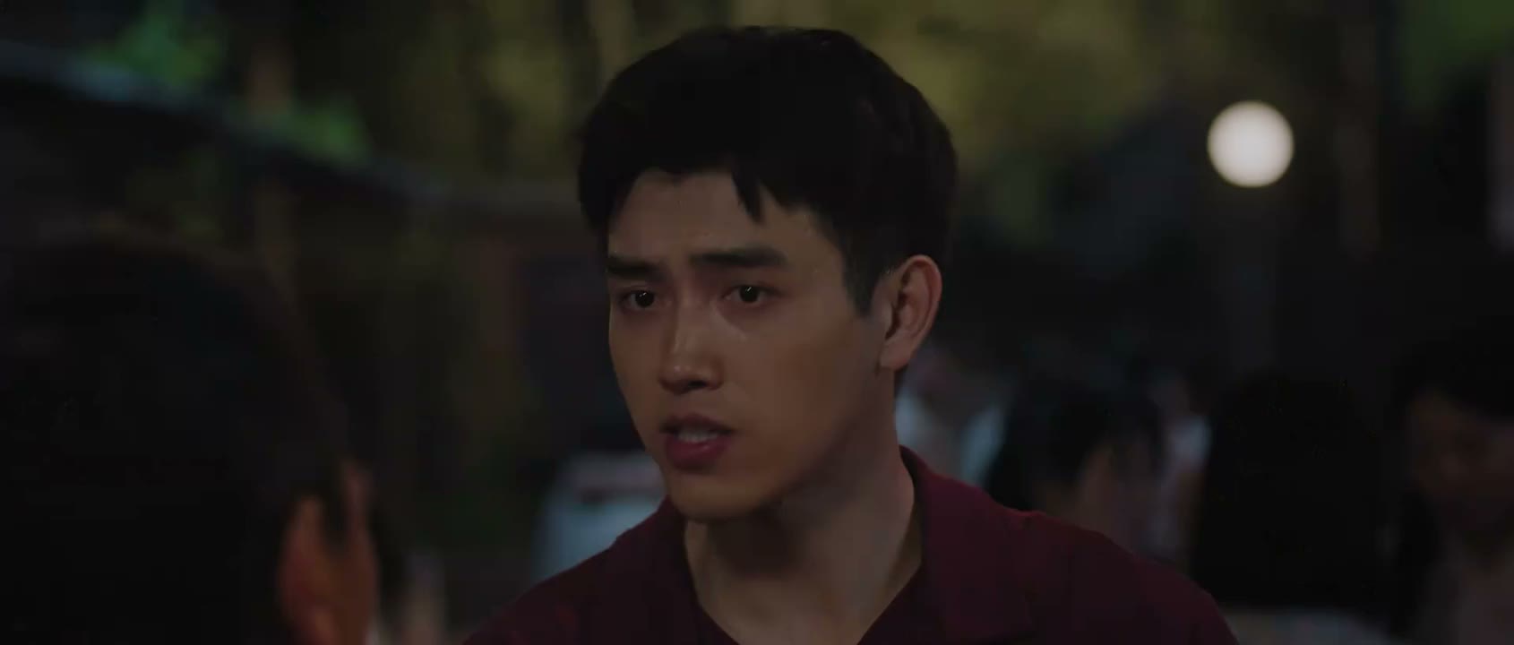 趁着现在没下雨 得把棚子搭好