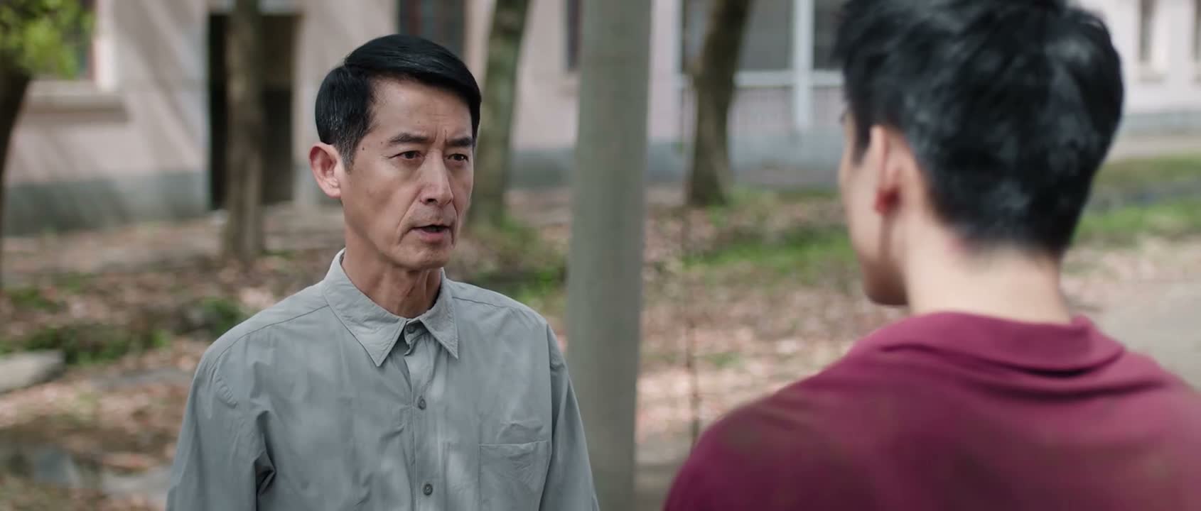 到抗震救灾第一线实地报道