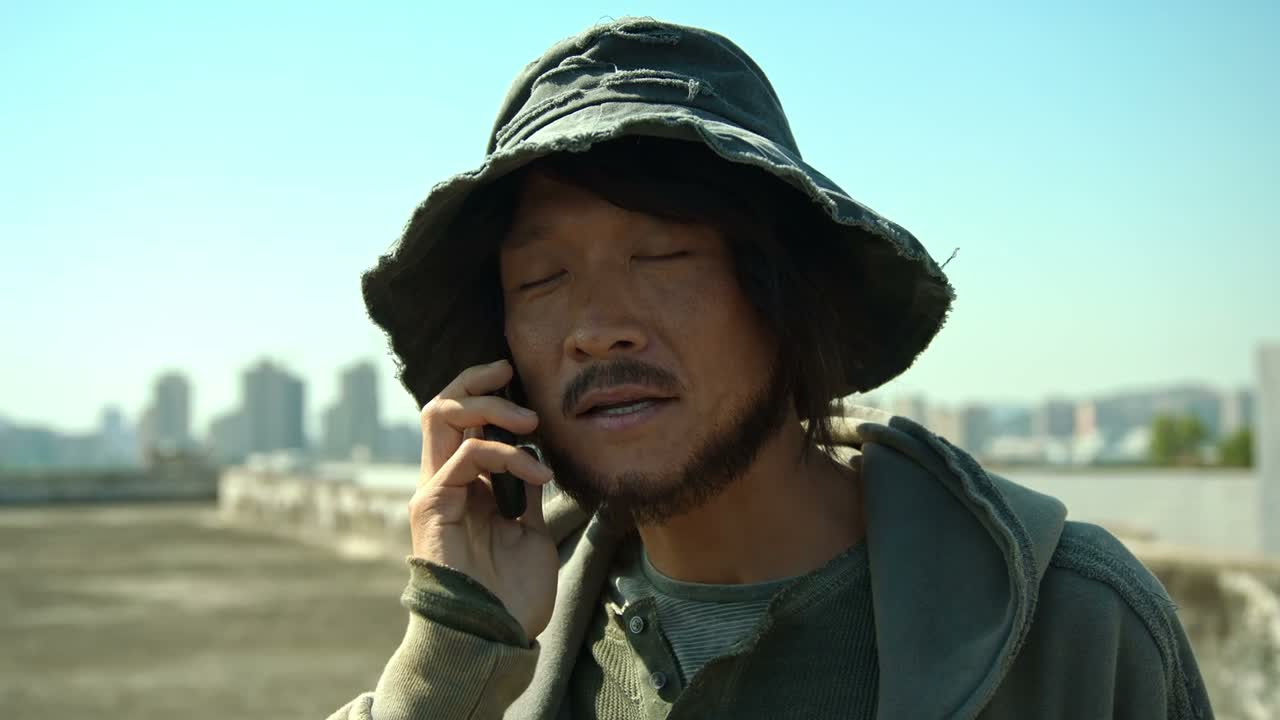 你在那边 好好听阿姨的话