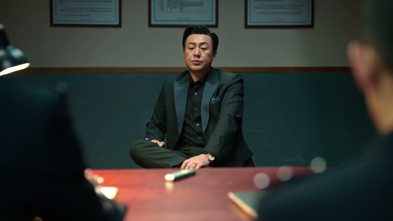 我时不时去帮衬他一下