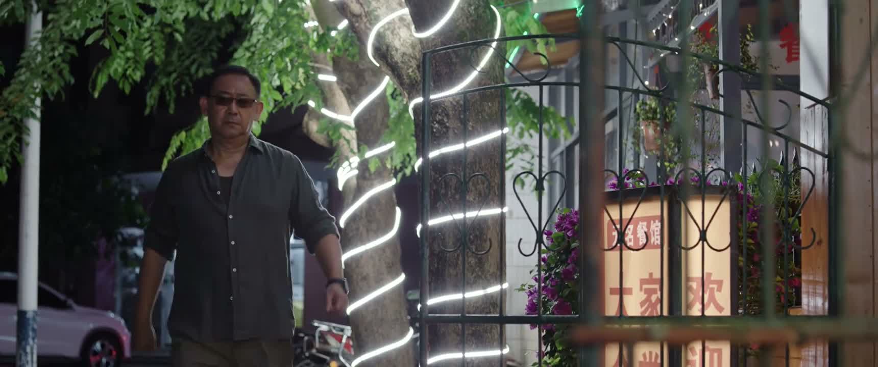 来了 烫不烫 好香啊 饭盒