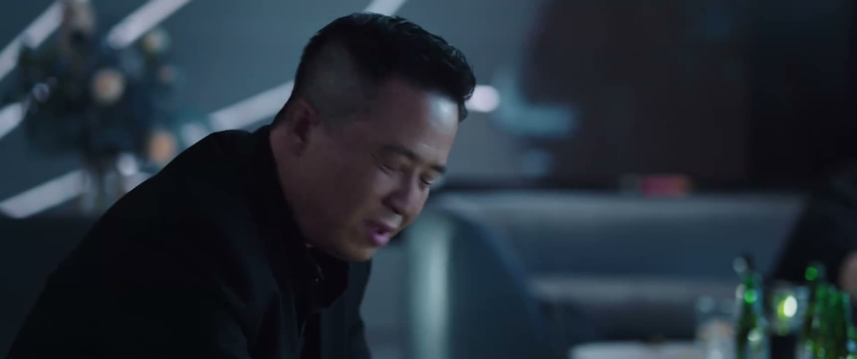 你们不会是警察吧