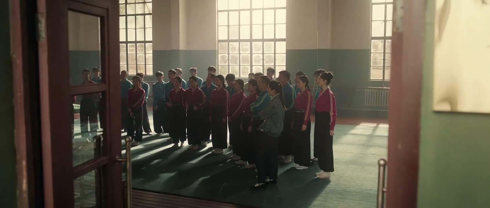 过时不 可笑不