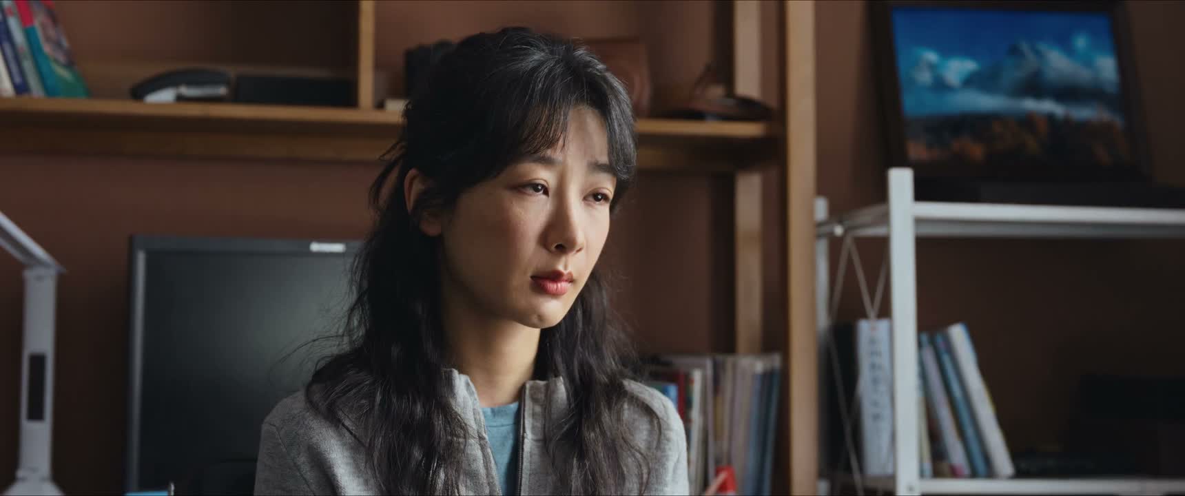 那我就得坚定地 站在她身边