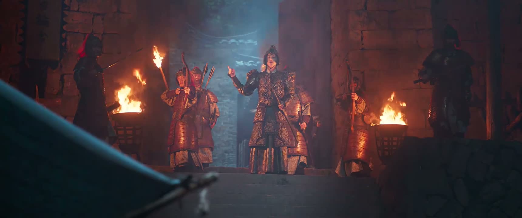 突发山洪道路阻塞