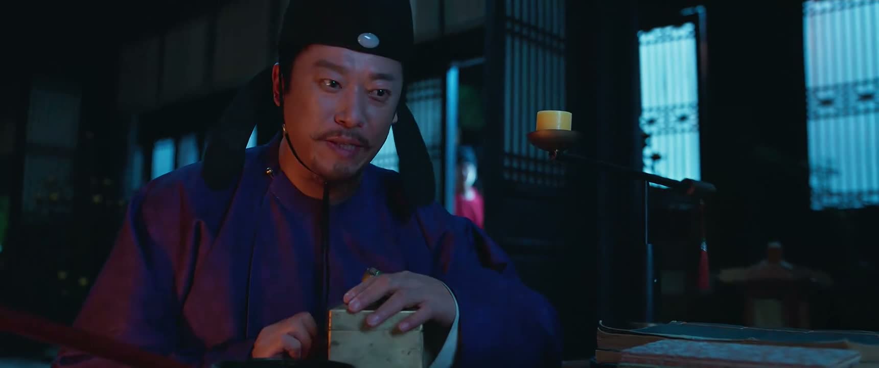 我是走得急了忘了锁门了