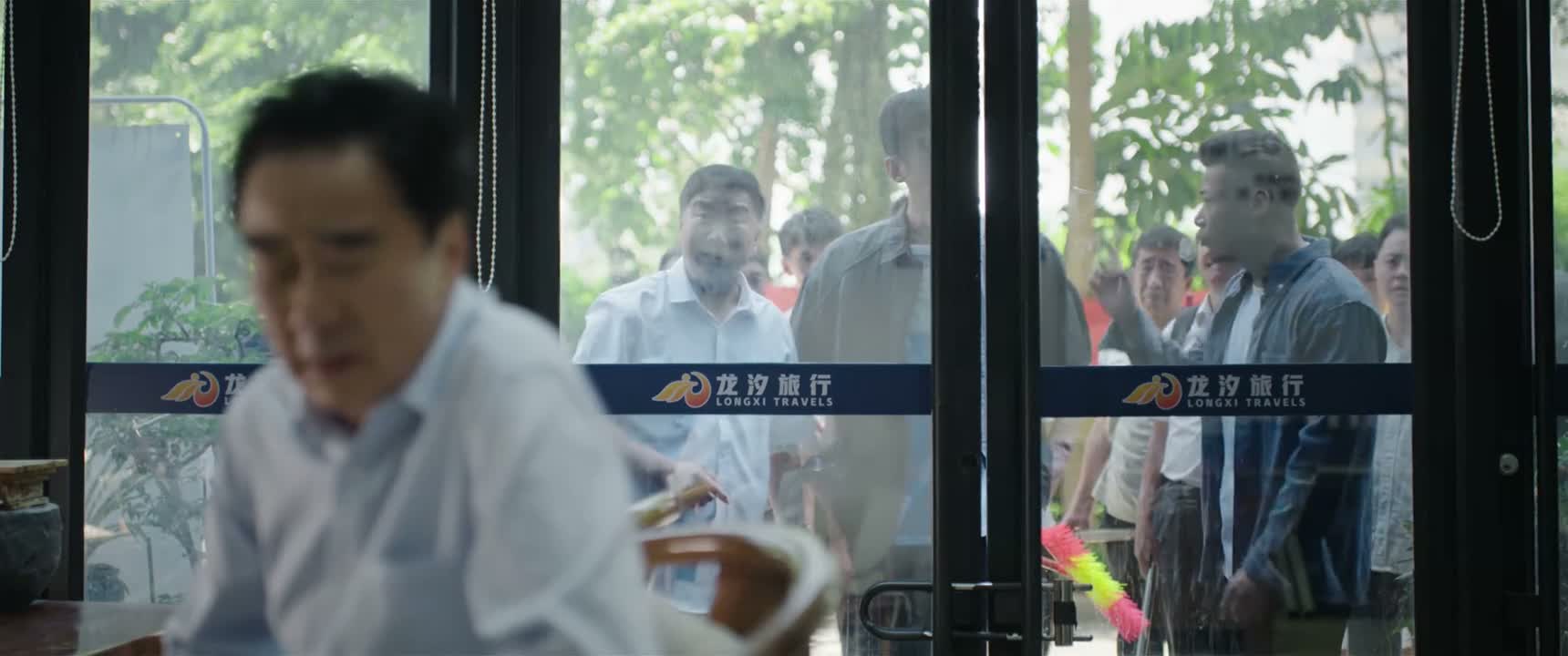 我们都一样 还钱 都是被他骗了
