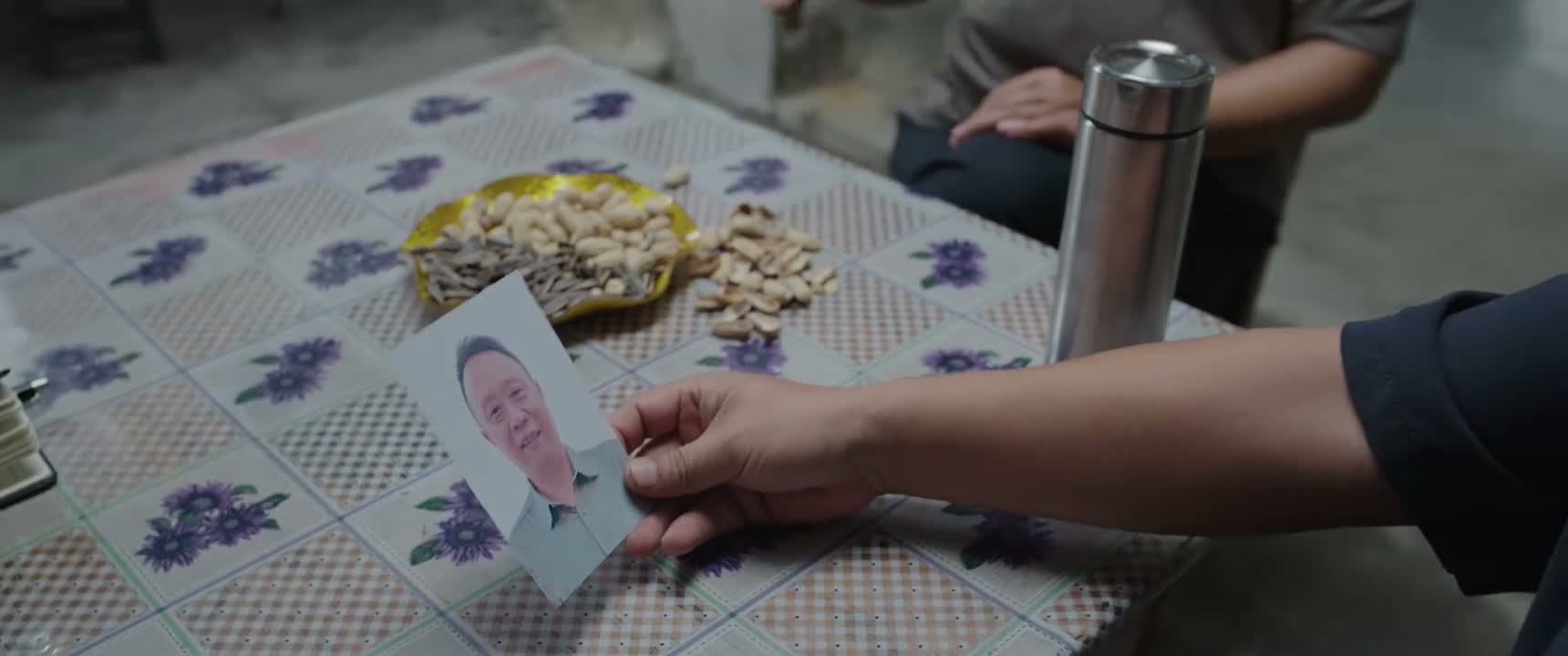 这照片一看就是三秃子