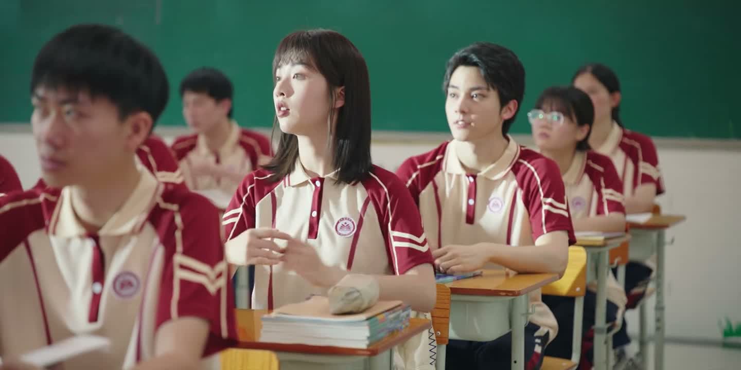 跟大家做一个自我介绍
