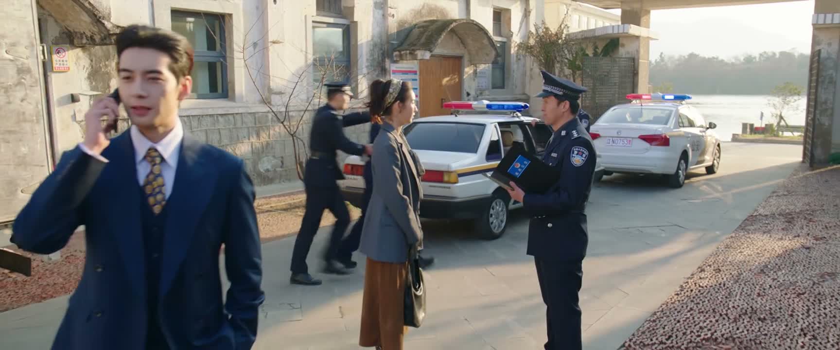 她系列的假冒伪劣产品仓库