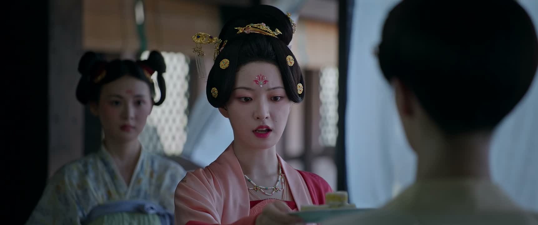 连待人接物的礼数都不懂