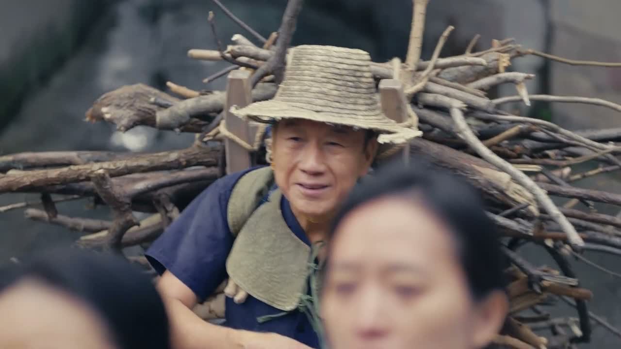 那 上边写啥