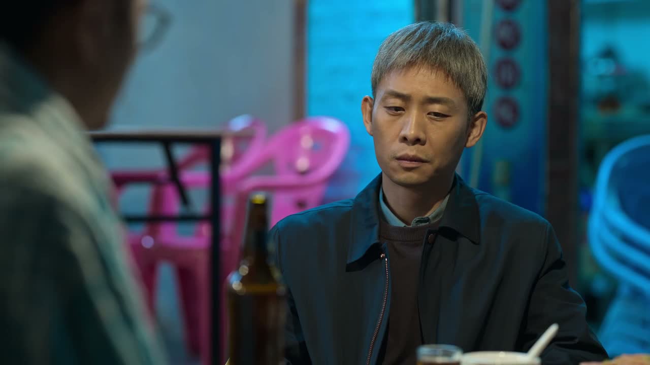 跟什么事都没有一样