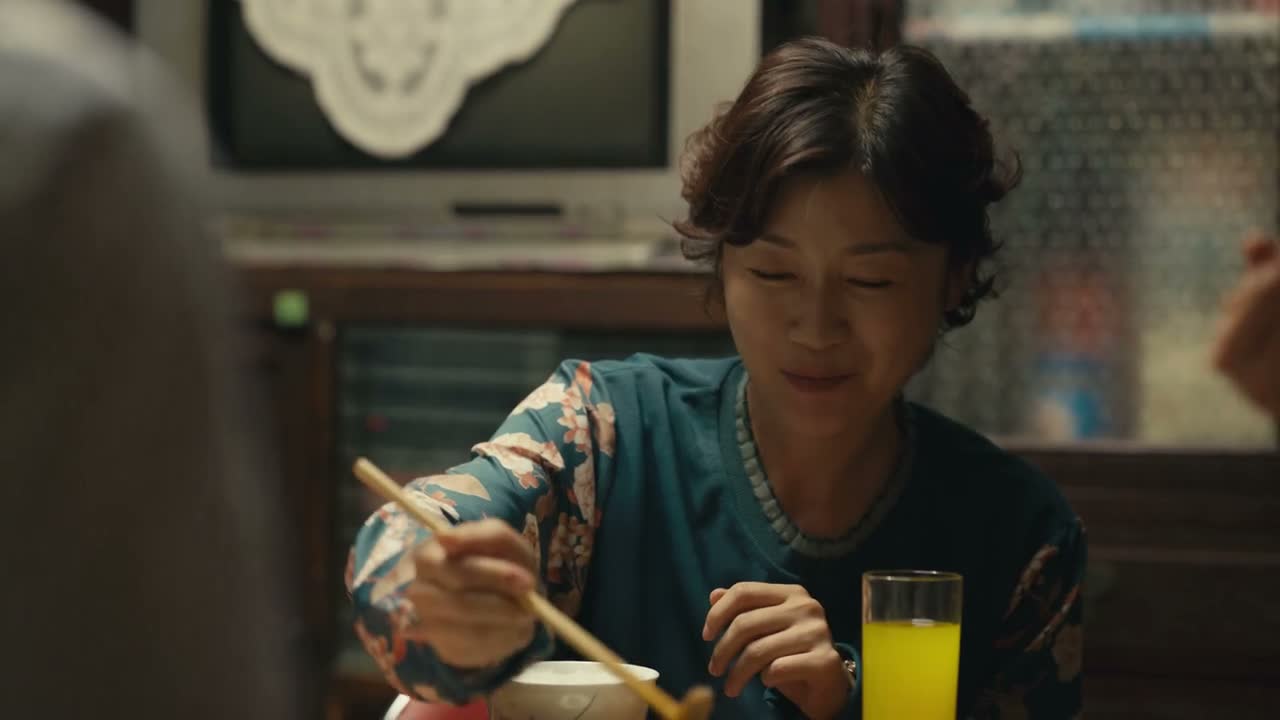 这不年不节的 咋突然跑回来了