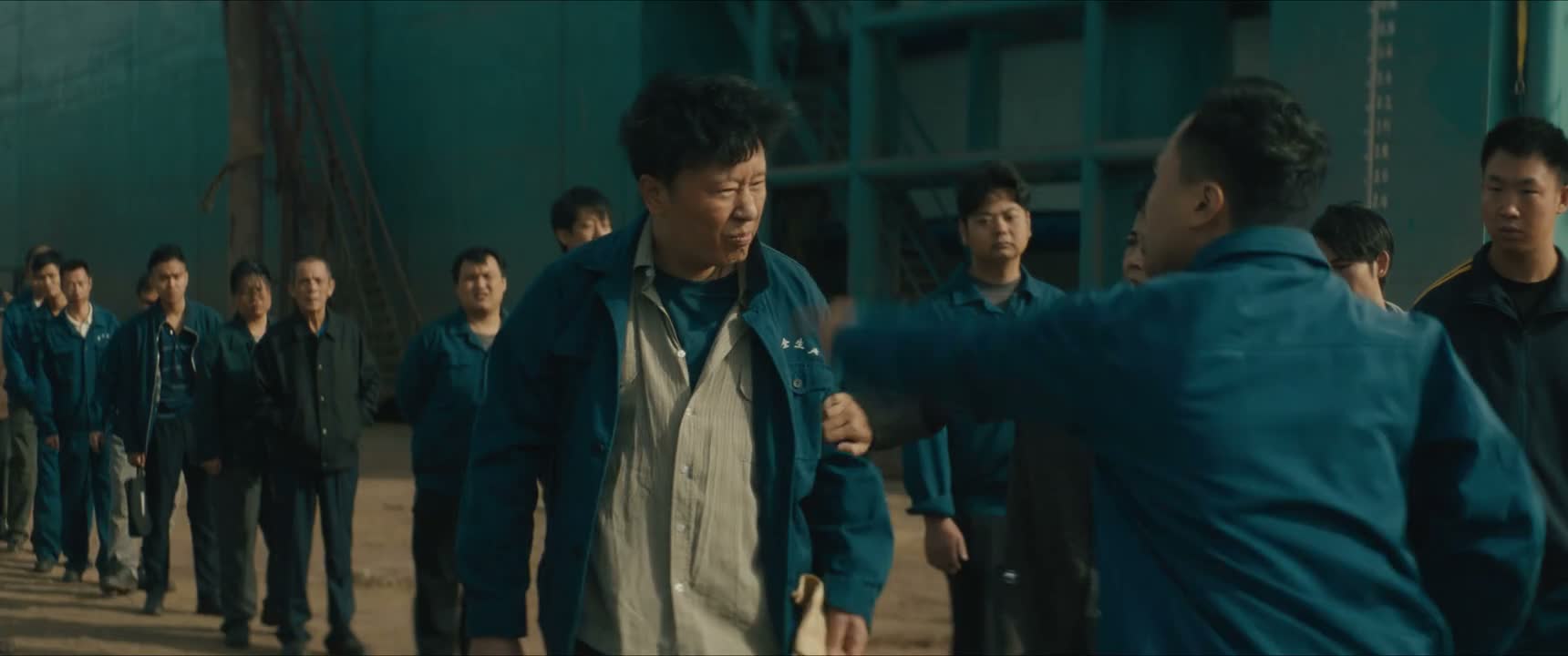 说啥呢 拿我们当牲口吗