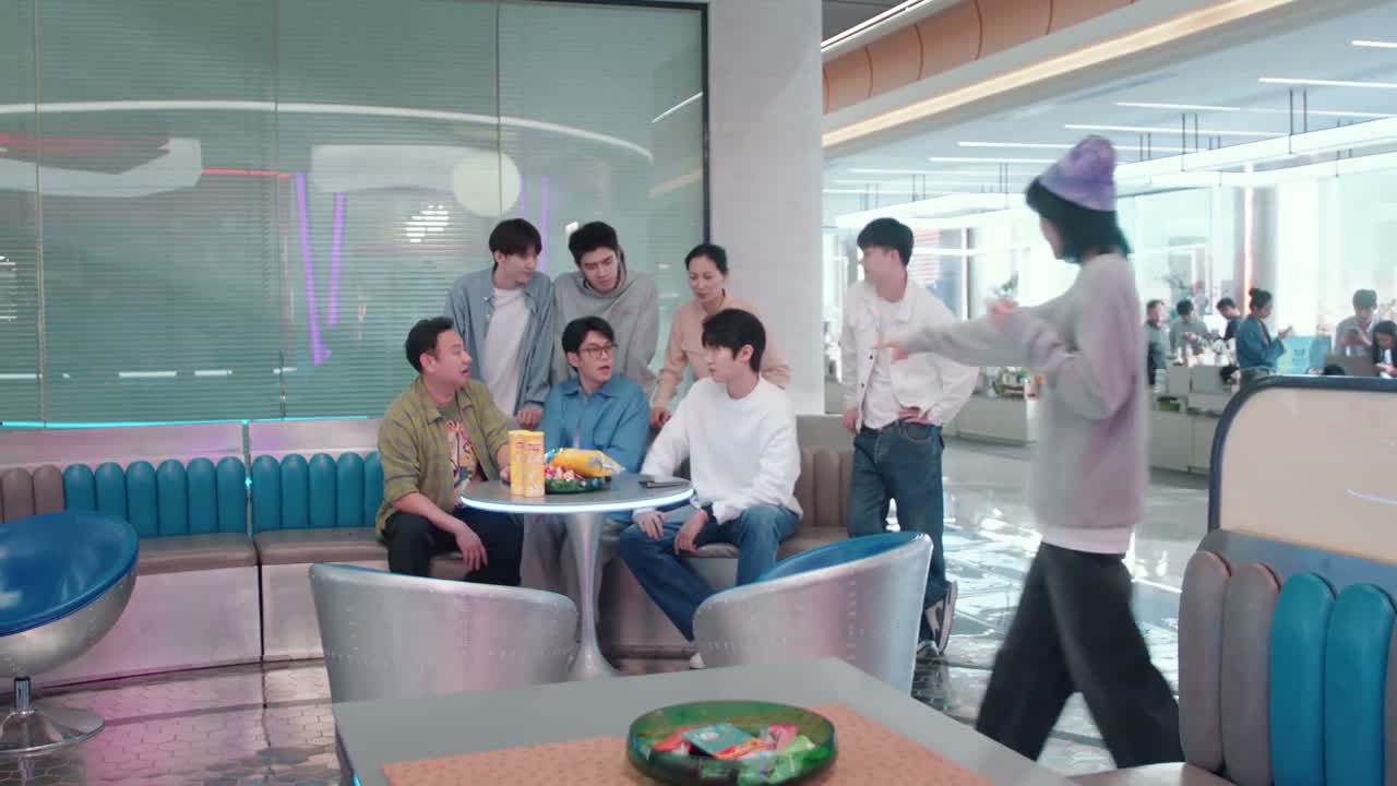 他现在拍的可是名导大制作 还是一番呢