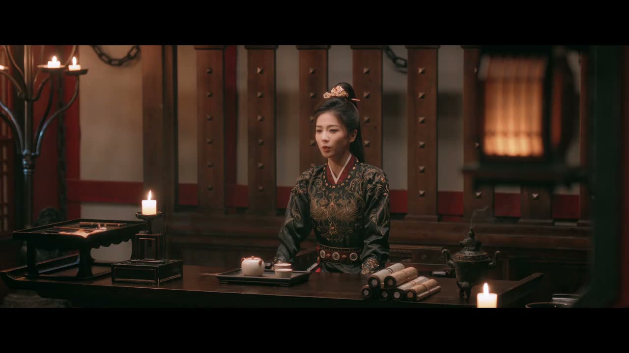 又为何时隔两年忽然回来?