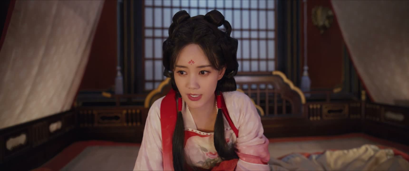 在跟我们演戏装傻