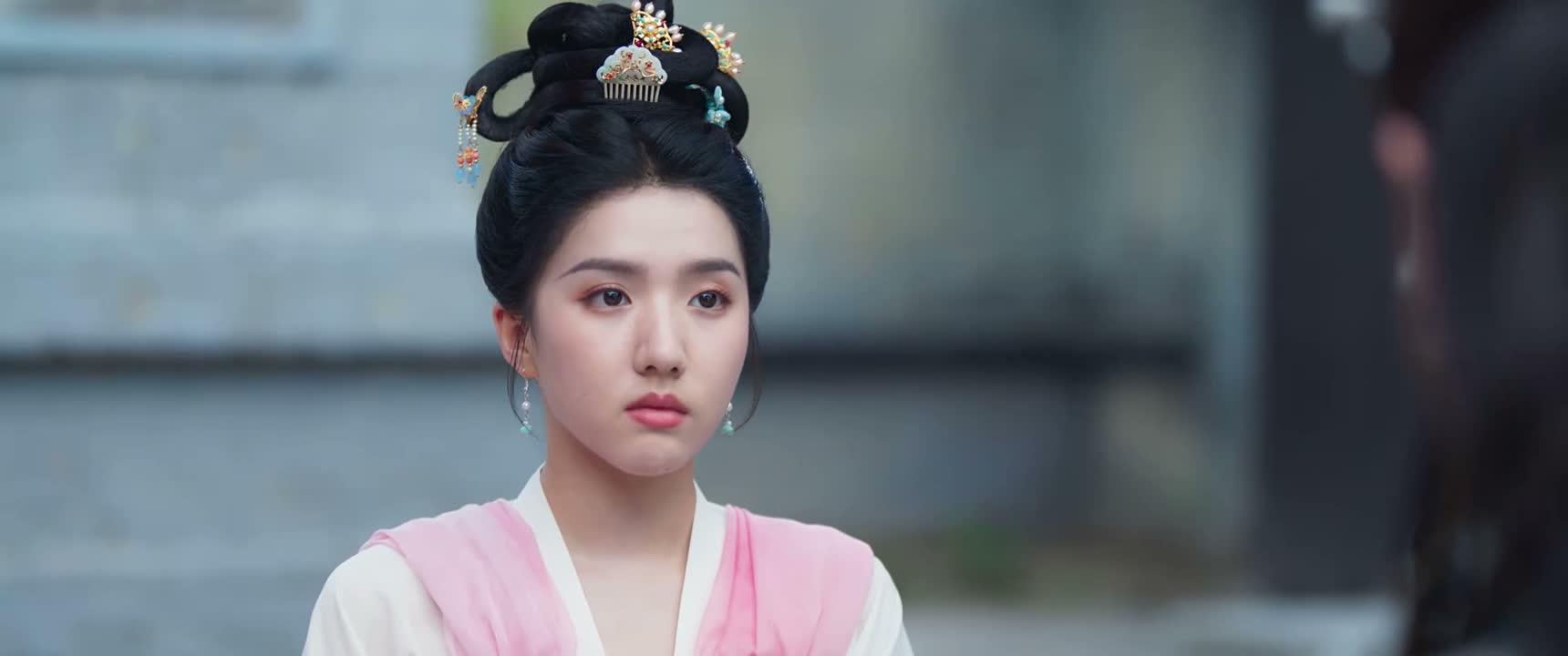 从此就成了各方势力的眼中钉
