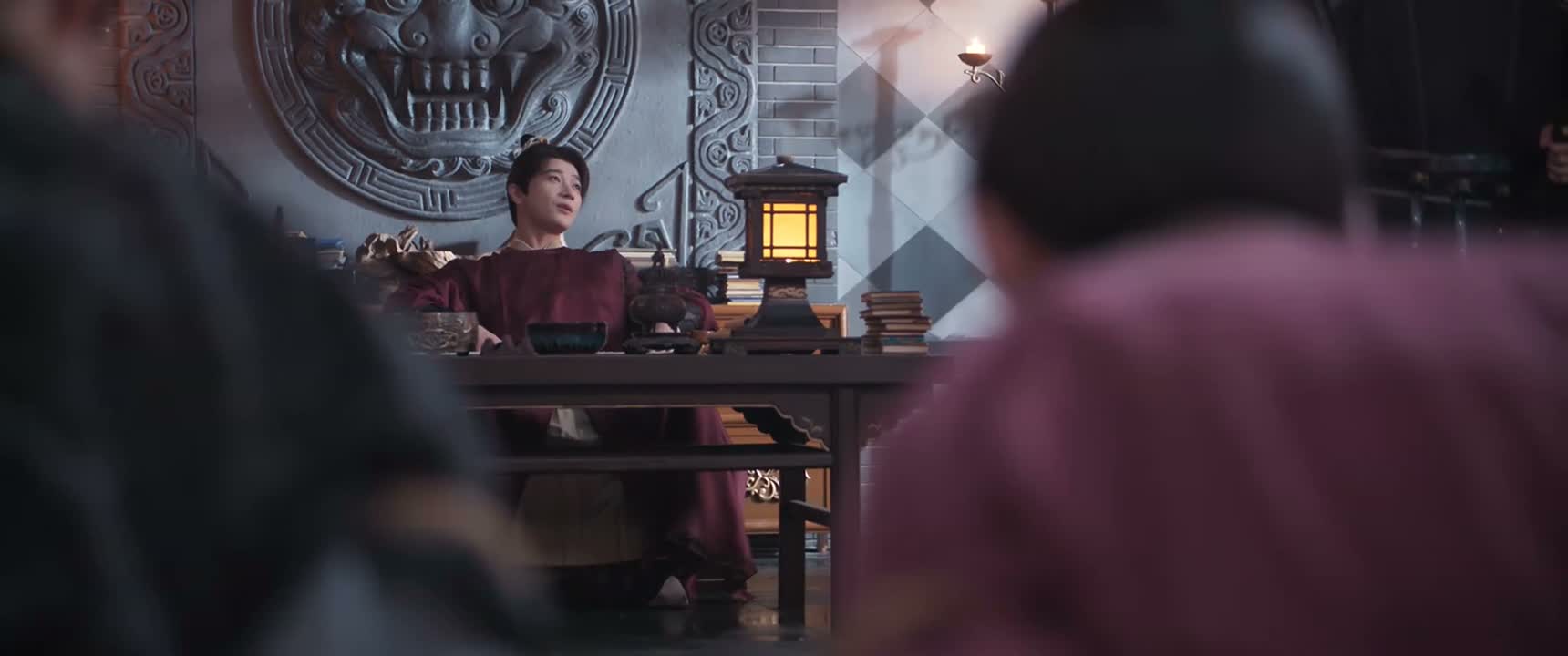 跟本少卿玩视死如归这一套是吧
