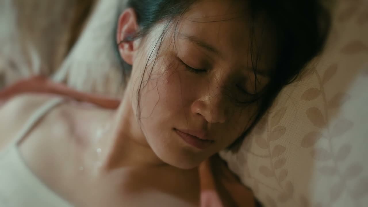 会识趣地赶紧离开