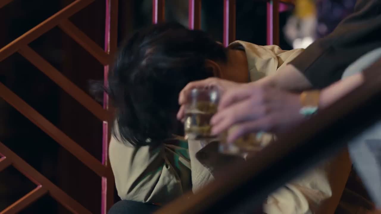 喝点茶水醒醒酒 来