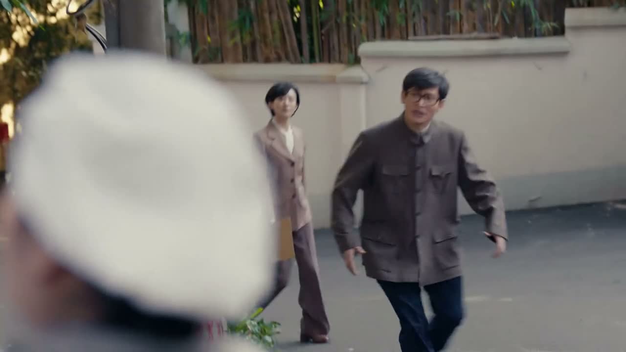 怎么 怎么还动手了呢