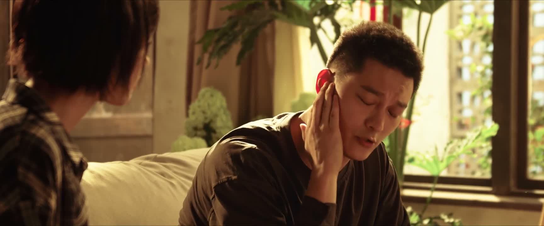 那你一回家就叽叽喳喳的 我不得保护好听力吗
